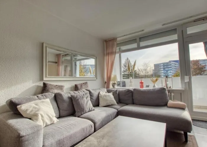 - Haus A, App 0aeg08 *